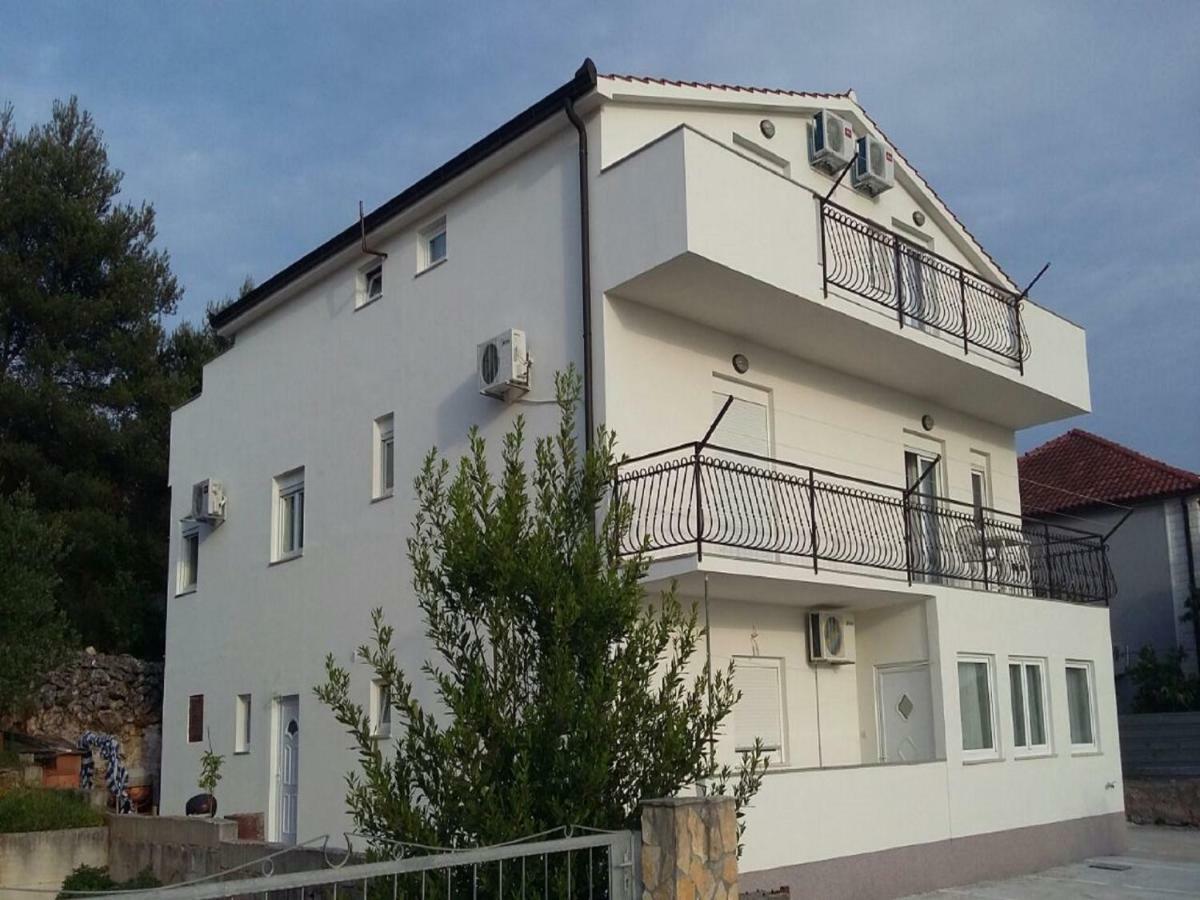Apartmani Island تروغير المظهر الخارجي الصورة